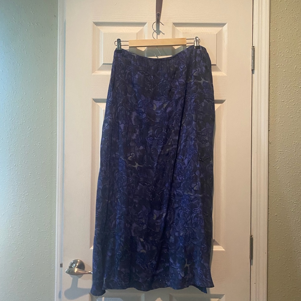 Zoe California Elegant Blue Floral Skirt
